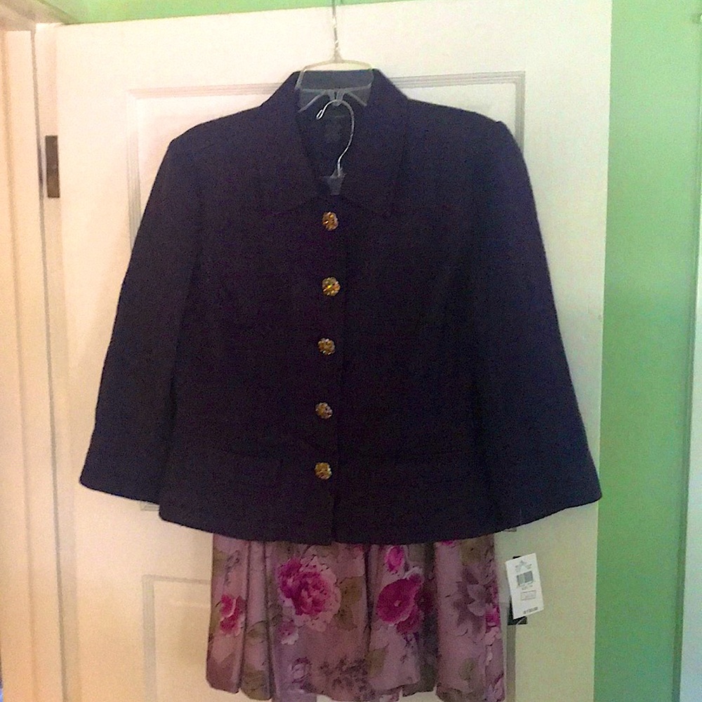 WDNY Skirt Suit. NWT